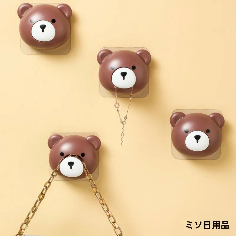 12月の壁面に「かわいい」をどう入れる？クマのフックが冬のインテリアを彩る理由