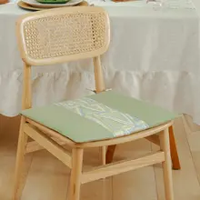 防滑仕様の椅子用クッション【家庭用・オフィス用・四季対応】