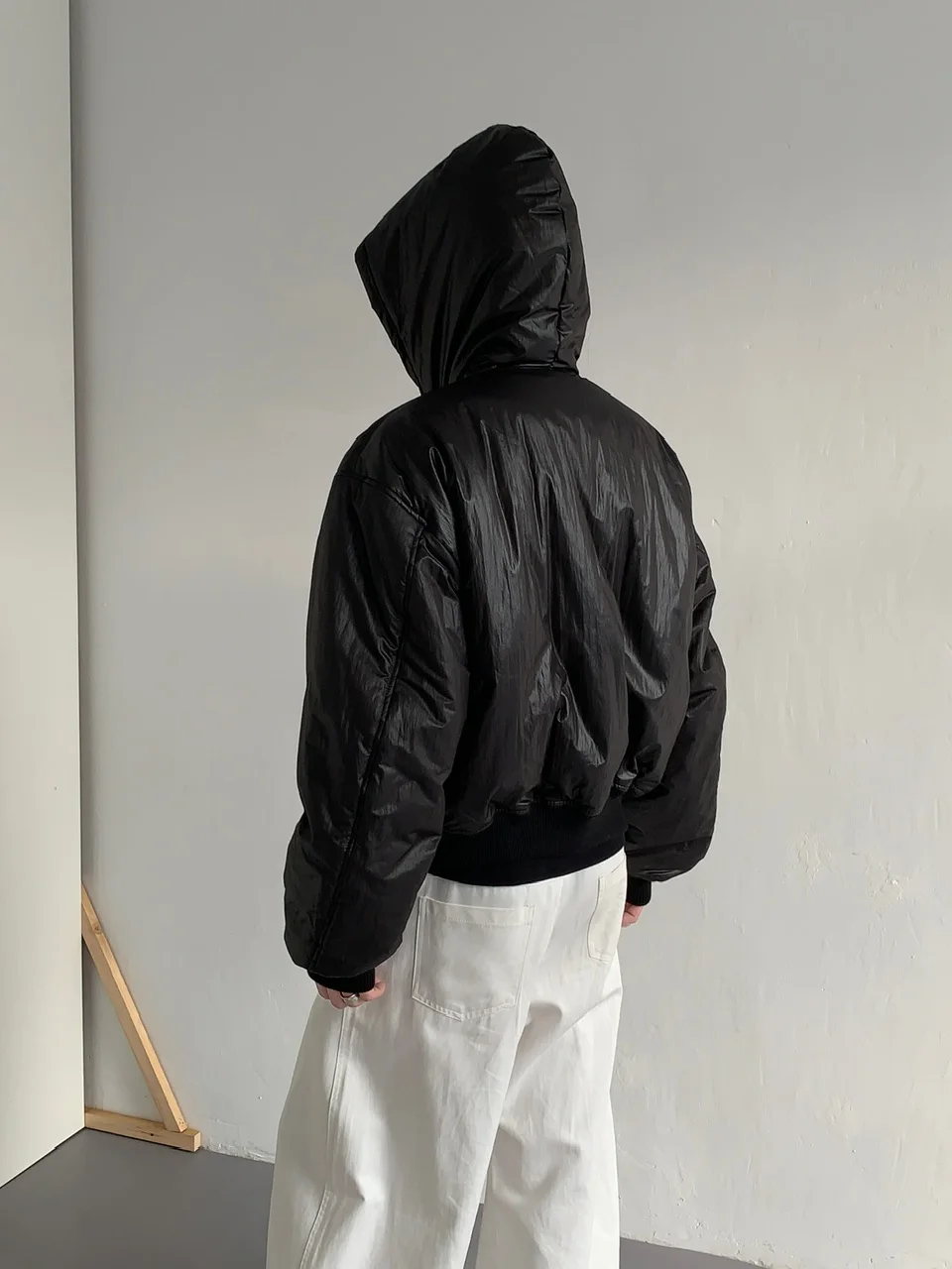 12月に着るメンズアウターは、どう選ぶ？デザイン性と暖かさを両立するコットンジャケットの選び方