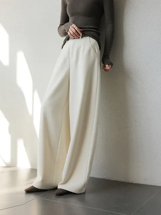 米白色 直筒ワイドレッグパンツ【女性用・フィット・冬用】（セットアップ対応）