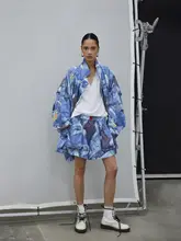デニムパッチワークプリントの女性用ショートパンツ【ウエストゴム・ストレートシルエット】