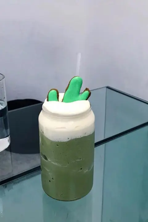 おしゃれなガラスカップ【コーラ缶デザイン・飲み物用・カクテル・サンドイッチに最適】