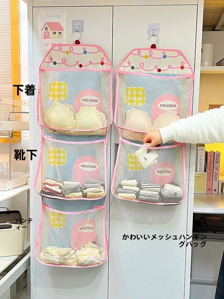 掛けるタイプの布製収納ポケット：衣類収納の効率化と空間活用の実証