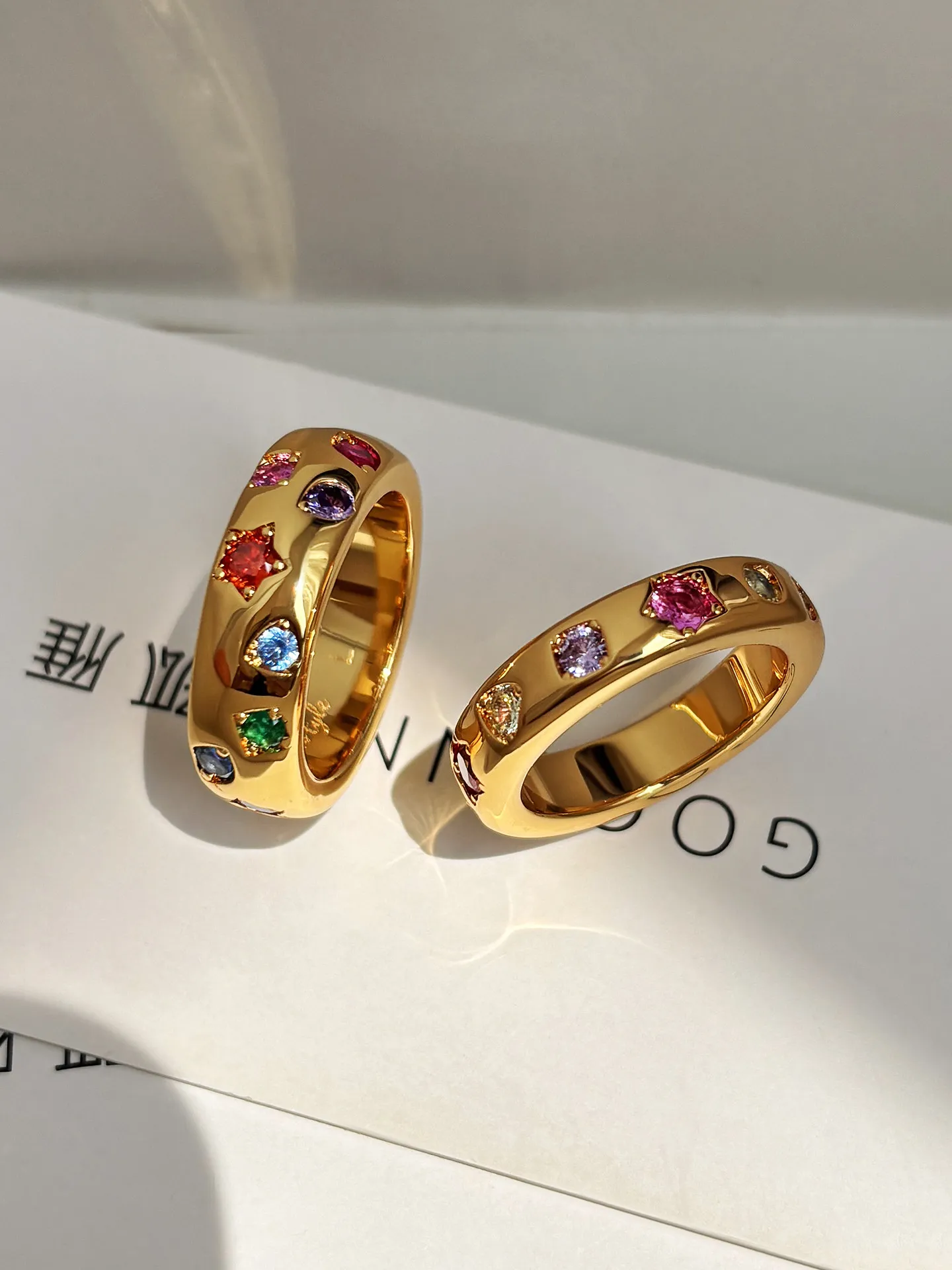 おしゃれな人が選ぶ 結婚指輪は、ゴールドのカラーダイヤモンドが今注目している？