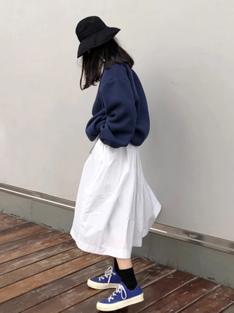 大人可愛い服 50代コーデ 完全ガイド｜色・質感・シーン別選び方