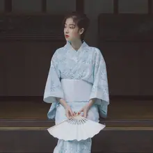 白地に青い花柄の浴衣風ワンピース【レトロデザイン・女性用・改良和服】