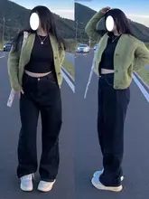 高腰設計の黒いストレートデニムパンツ【大きいサイズ・秋春兼用・ゆったりシルエット】
