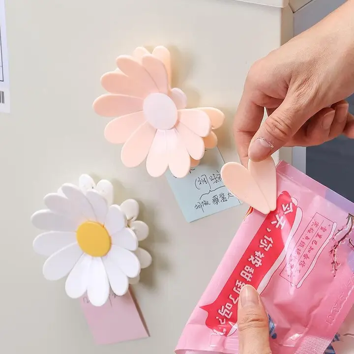 磁気留め小雛菊密封クリップ【防湿・キッチン用・冷蔵庫に貼れる】