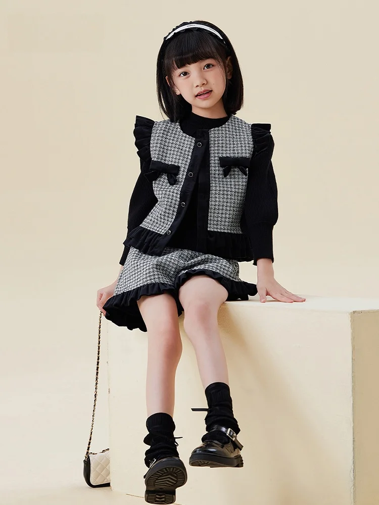 2歳女の子服おしゃれ：秋の新作チェックジャケットとスカートセットアップの実用性と選定基準