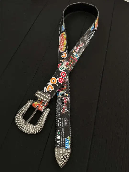 ストリートアートデザインのビーズ飾りベルト【装飾用バックル付き・ユニセックス】