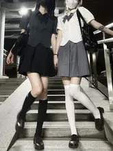 収腰デザインのJK制服ブラウス【女性用・シンプル・スリムフィット・フレアスカート・セットアップ対応】