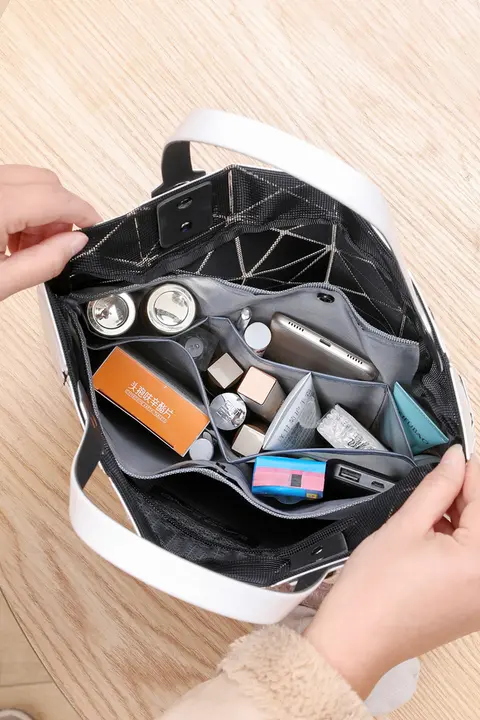 三宅一生用 トートバッグ内袋【仕切り付き・超軽量・透明デザイン】