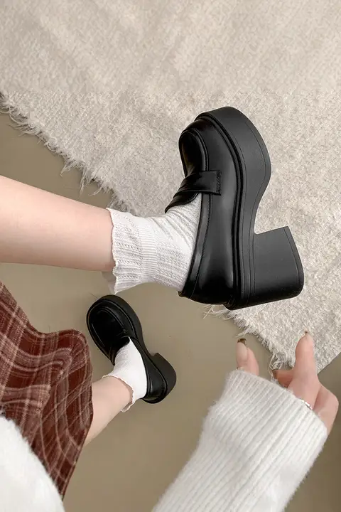黒い太ヒール厚底レディースローファー【秋冬用・加絨・フラットデザイン】