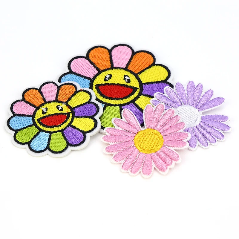 お花型紙を選ぶときに迷うなら、この1つの刺繍パッチが解決す  る！