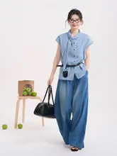 ストライプデザインのデニムシャツ【夏用・フリル袖・通勤スタイル】