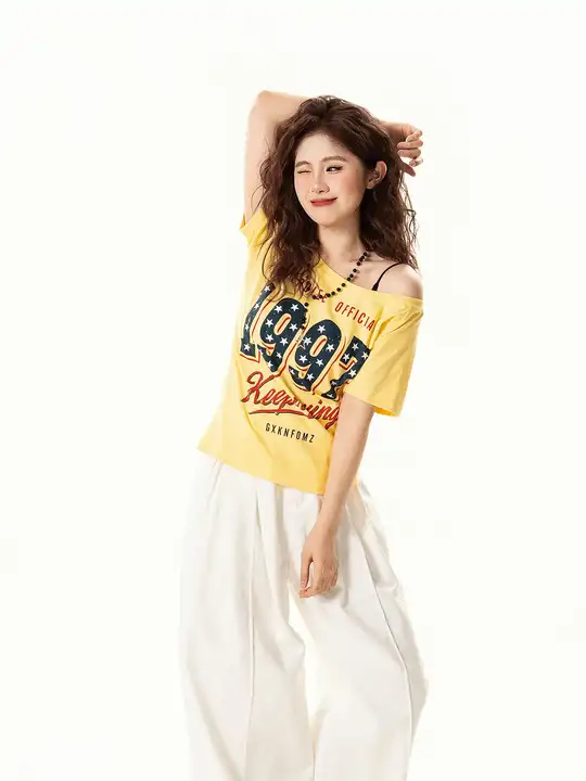 ヴィンテージデザイン 星柄プリントオフショルダーTシャツ【夏用・短袖】