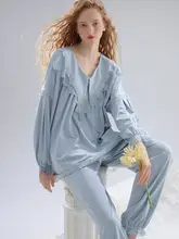 プリンセスデザインの長袖ルームウェア【春秋用・フィット・外出可能】（セットアップ対応）