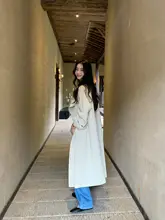 カーキ色の中長丈トレンチコート【女性用・エレガントなシルエット】