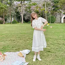 春らしい花柄ワンピース【大きなフレア・フィット・少女向け】