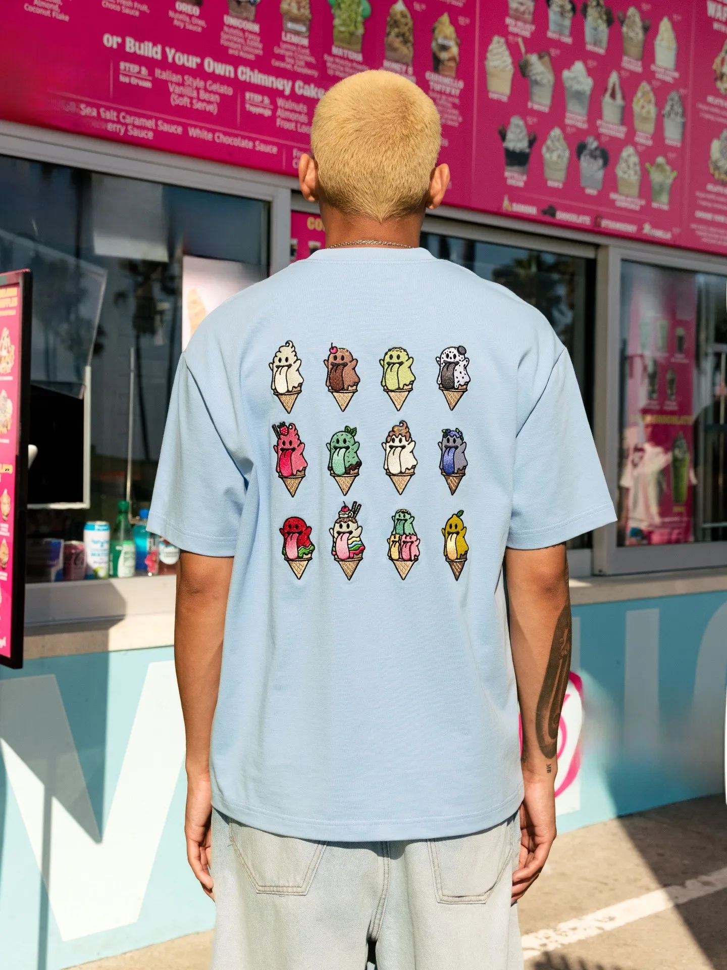 アイスクリーム刺繍入り鬼デザインTシャツ：キャラクター好きが選ぶおすすめモデル
