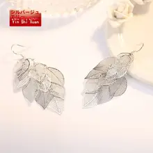 925銀製 ロングタッセルイヤリング【葉っぱデザイン・韓国風・お洒落】