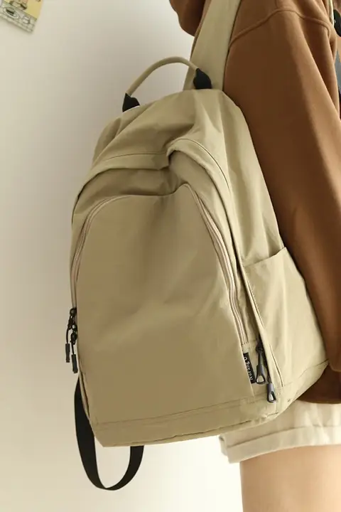 リュック デイパック 軽量 シンプル 男女兼用 通学 旅行 登山 アウトドア