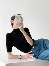 レディース 高弾性 ブラックハイネックTシャツ【半袖・シンプルデザイン・春秋用】
