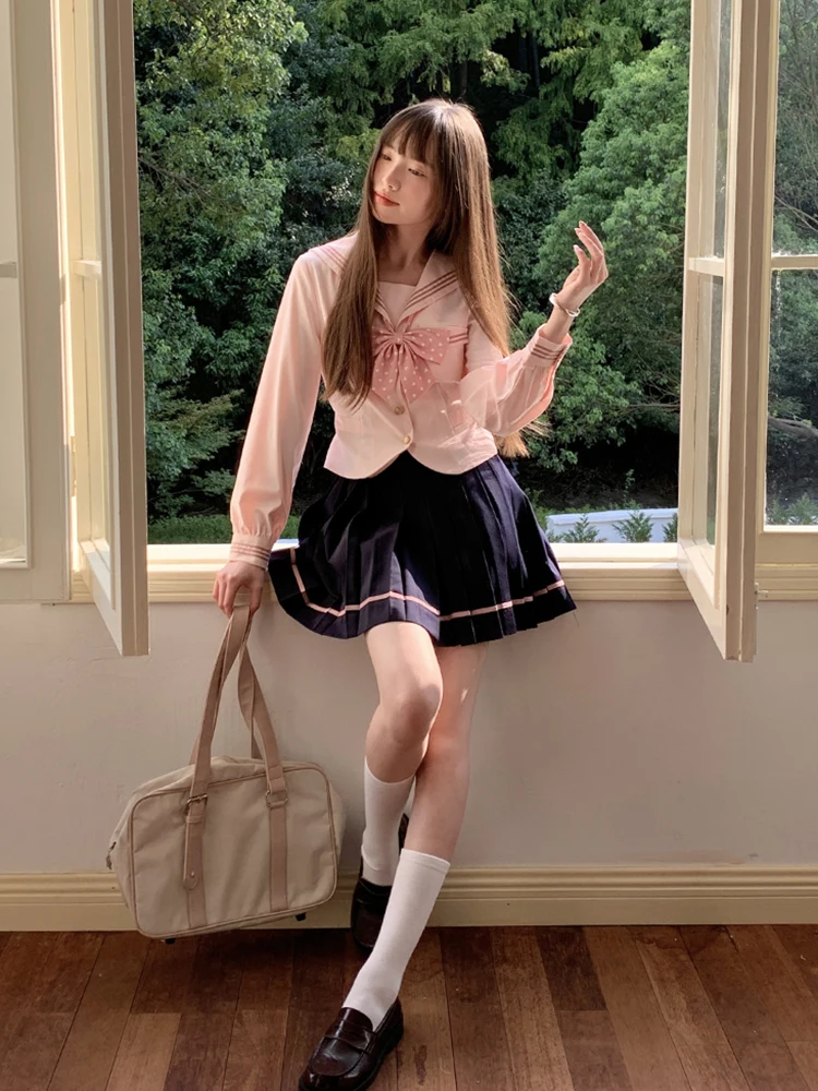 春のピンクJK制服：学院風セーラー服と百褶スカートのセットアップ対応スタイル