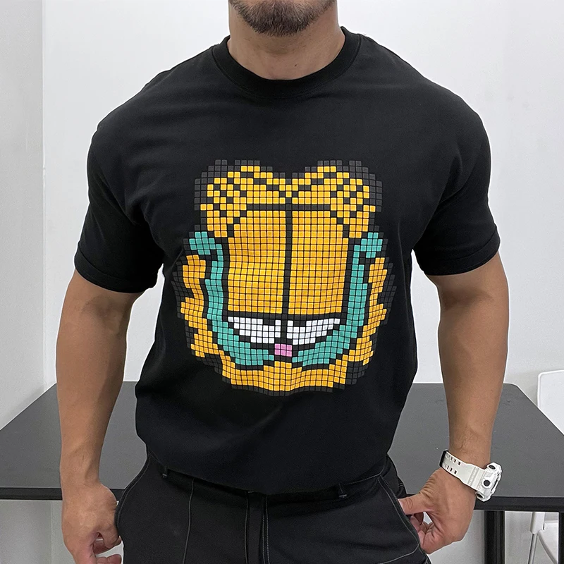 ピチピチTシャツ メンズはどんな感じ？通気性や素材、価格まで徹底解説！