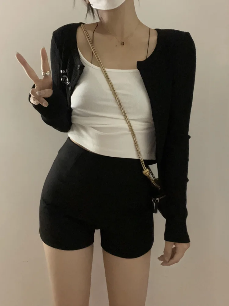 気温25度から30度まで着るショートパンツは、どんな素材が最適？