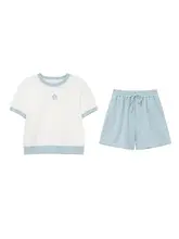 おしゃれな色使いのTシャツとカジュアルパンツ【夏用・女性用・高級感】（セットアップ対応）