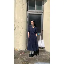 レトロなウエストシェイプのドット柄Vネック中長丈ワンピース【Aライン・カジュアル通勤用】