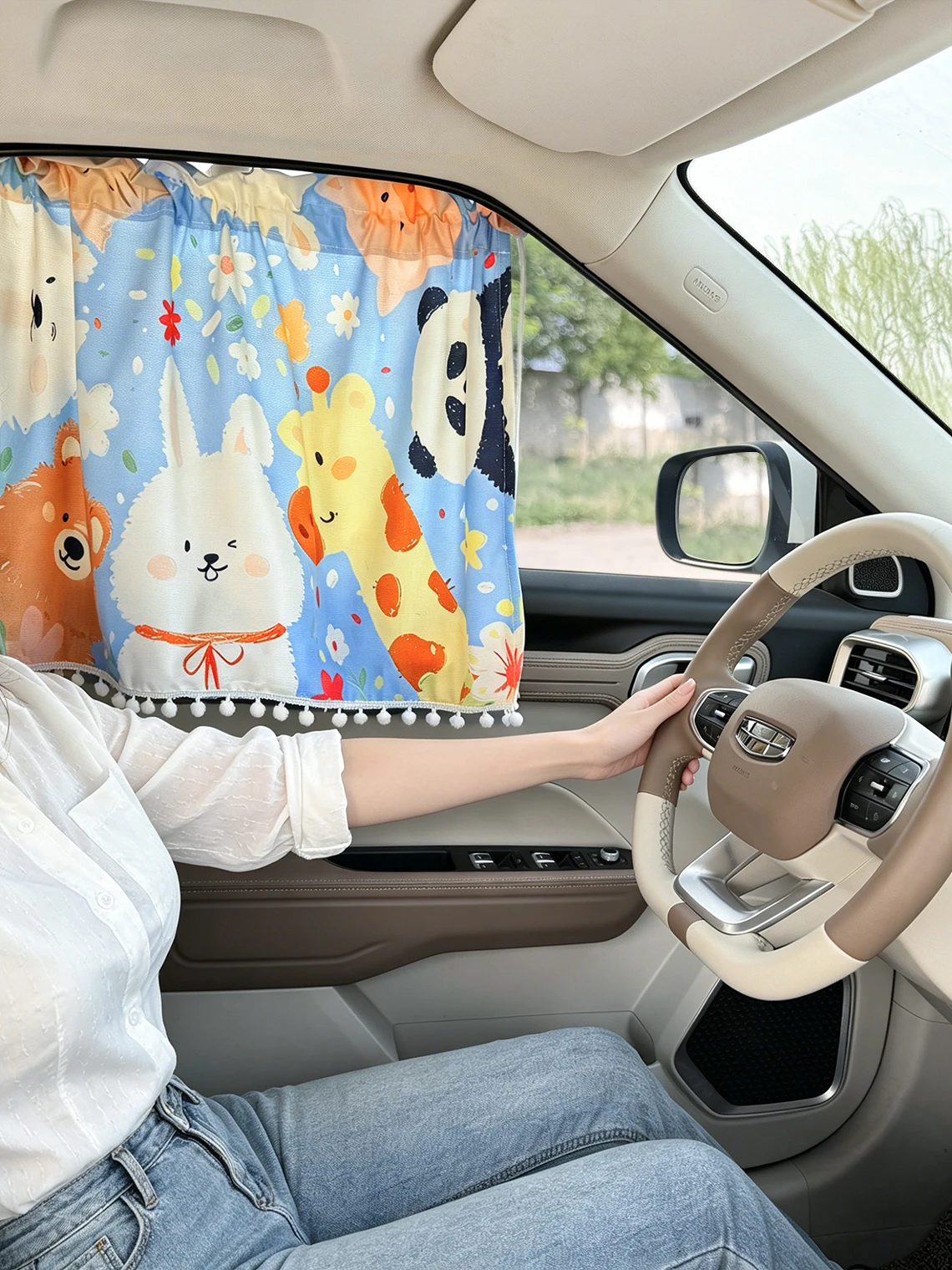 可愛いキャラクターの車用日よけカーテン：遮熱断熱効果と通気性のバランスを実証