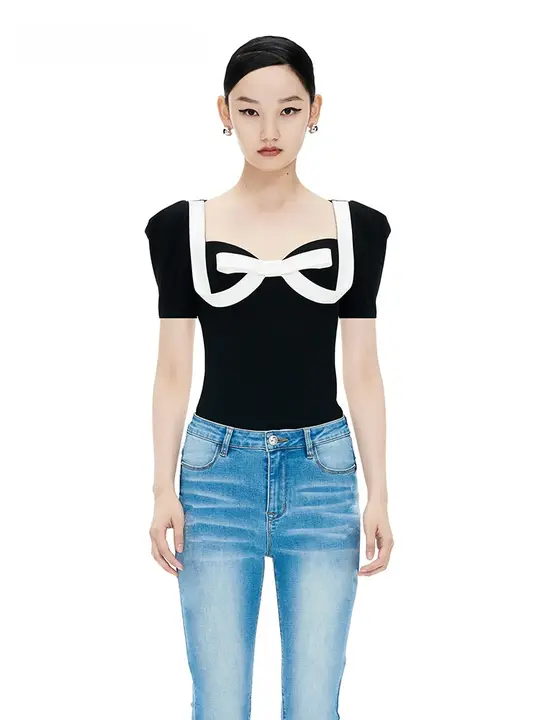 リボンデザインの女性用半袖Tシャツ【夏用・オリジナルデザイン】