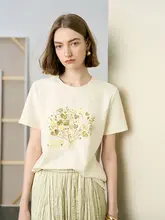 Tシャツとスカートのコーディネート【カジュアル・通勤向け・夏用】（セットアップ対応）