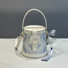 牛革製 水桶型バッグ【女子用・手提げ・ショルダー対応・スリムデザイン】
