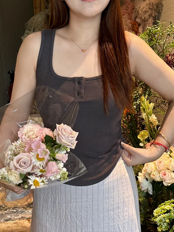 南国風 大きいサイズ レディース 夏用 フィット感のあるスクエアネックタンクトップ【カジュアル・重ね着に最適】