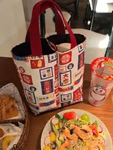 ハンドメイドの手提げバッグ【水筒収納・インス風・分区デザイン】（セットアップ対応）