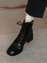 トレンドのレディースレースアップショートブーツ【ソフトラムスキン・太ヒール・英倫風】