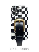 ブラックホワイトチェック柄 本革ストラップ付きレトロデザインカメラレンズ対応スマホケース【13 Pro Max用】