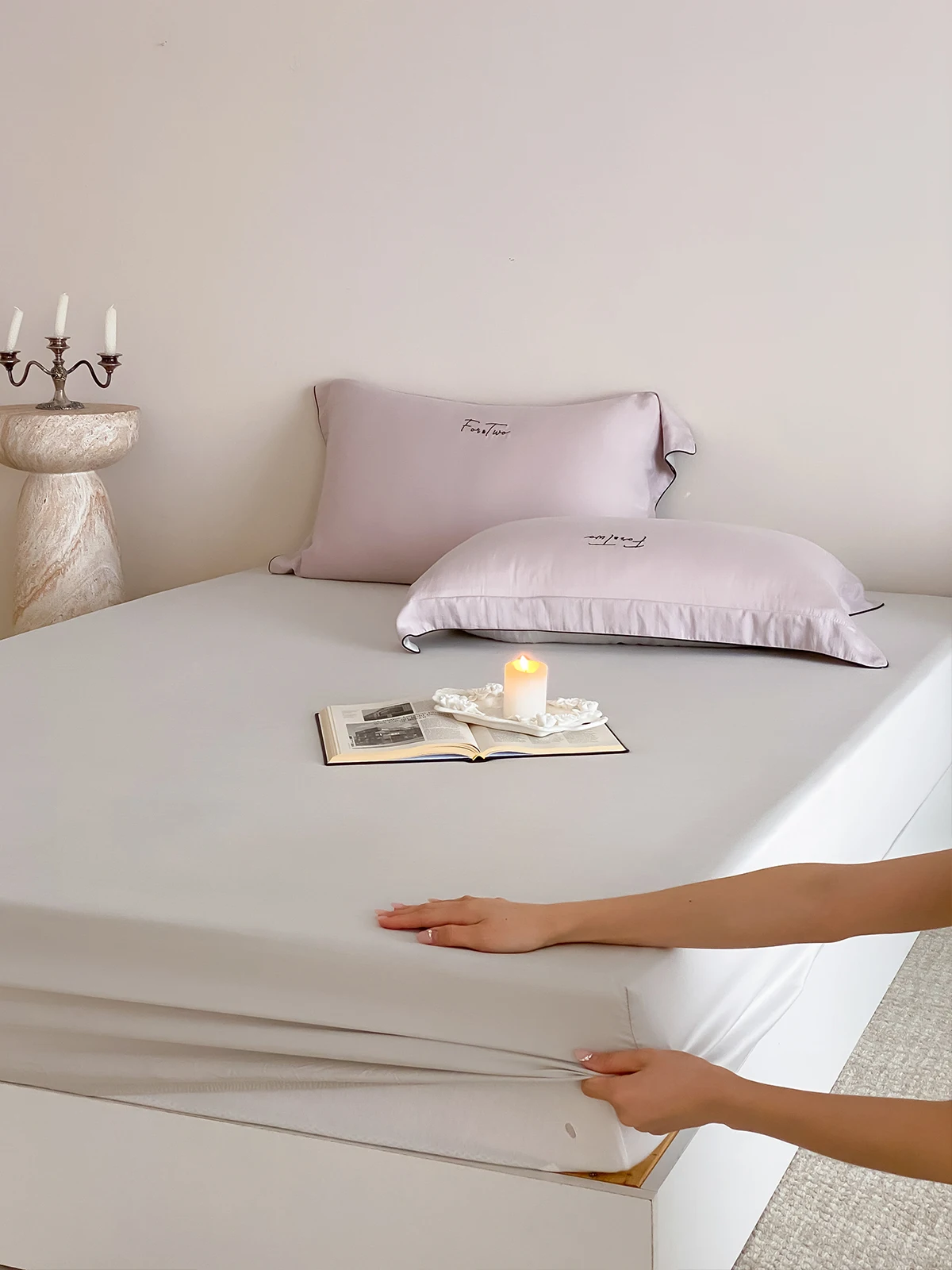 ベッドパッドで睡眠の質を高めるには？天然素材のクール感マットレス保護カバーがおすすめ