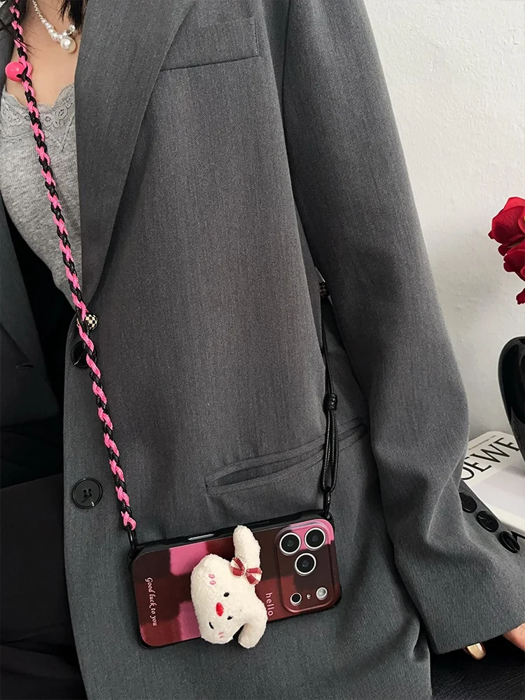 木製ビーズ調節付きショルダーストラップ：酒紅色チェック柄でスマホを保護しながらファッションを楽しむ