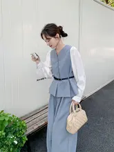 スタイルのカラーコンビネーションシャツとワイドレッグパンツ（セットアップ対応）