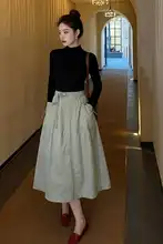 後開きデザインのウエストゴム付きフィットスカート【カジュアル・大きいサイズ・女性用】