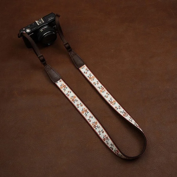 e-m10 Mark II と extended strap 2 をどう組み合わせる？リアルな使い勝手と価格のバランスを解説