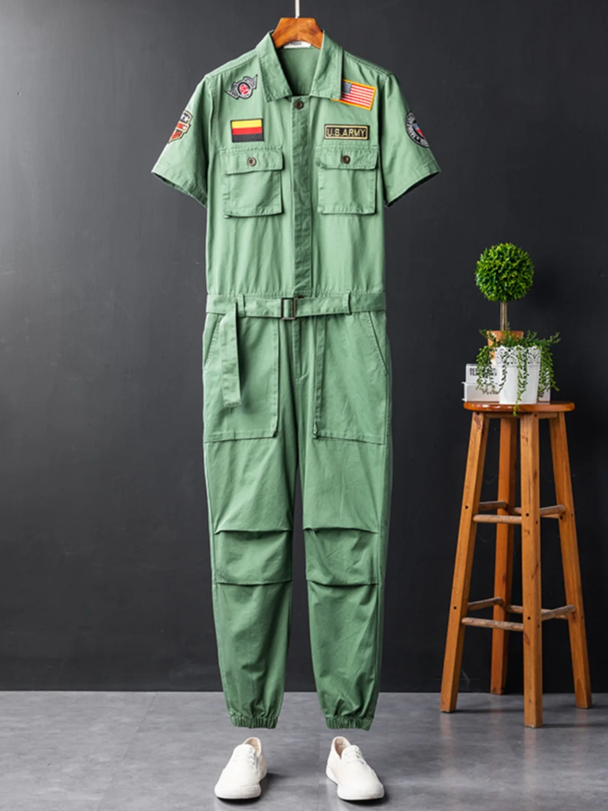 軍人私服とは？4選厳選で、今こそ注目すべきリアルなスタイルの選び方