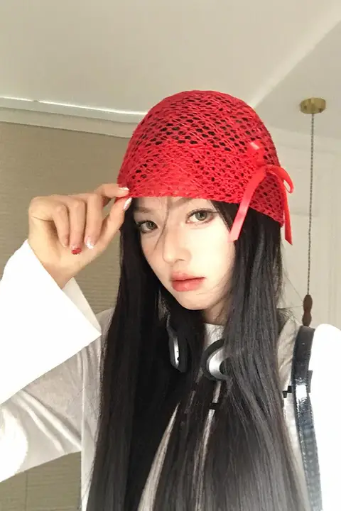 レース透かしデザインの蝶結びニット帽【女性用・薄手・顔周りを華やかに】