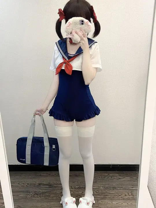 可愛い柴犬柄のワンピース水着【おしゃれなショートパンツ付き・甘いデザイン】（セットアップ対応）