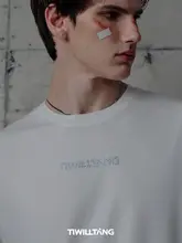 グラフィックプリントのラウンドネックTシャツ【男性用・短袖・ドロップショルダー】