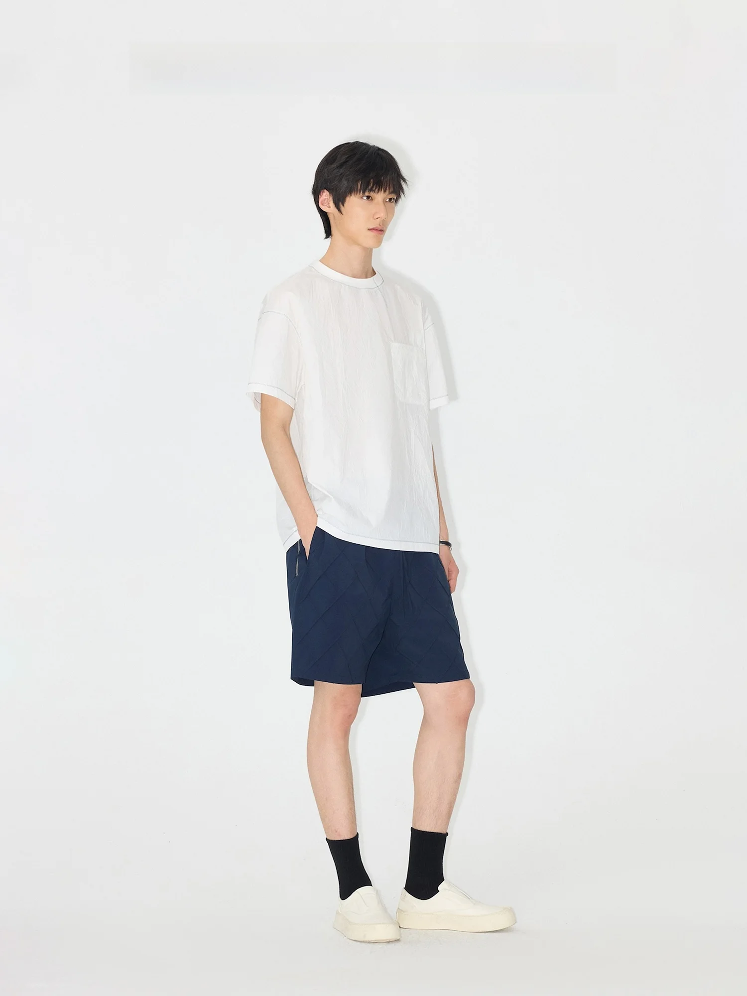 几何立体デザインの軽やかで快適なウエストゴムショートパンツ：夏のファッションコーデに最適な潮流スタイル